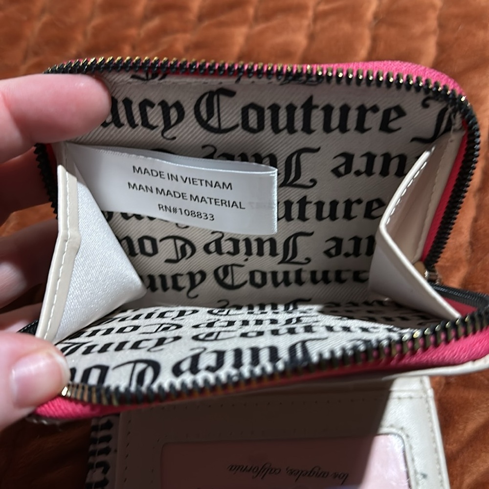 Juicy Couture Pink Wallet - Picture 4 of 5